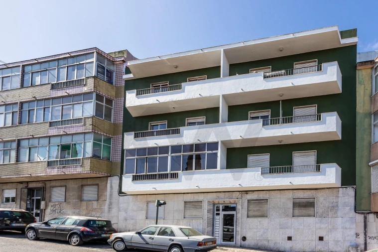Apartamento T3 para Venda em Alfragide Foto 15