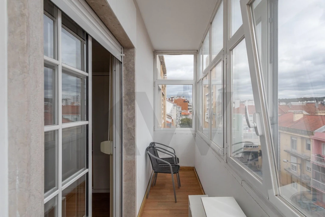 Apartamento T3 para Arrendamento em Benfica Foto 15