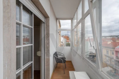 Apartamento T3 para Arrendamento em Benfica