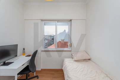Apartamento T3 para Arrendamento em Benfica