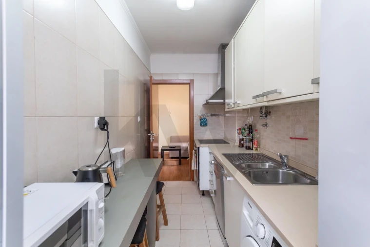 Apartamento T3 para Arrendamento em Benfica Foto 22