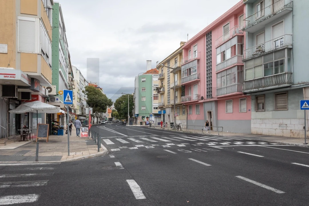 Apartamento T3 para Arrendamento em Benfica Foto 32