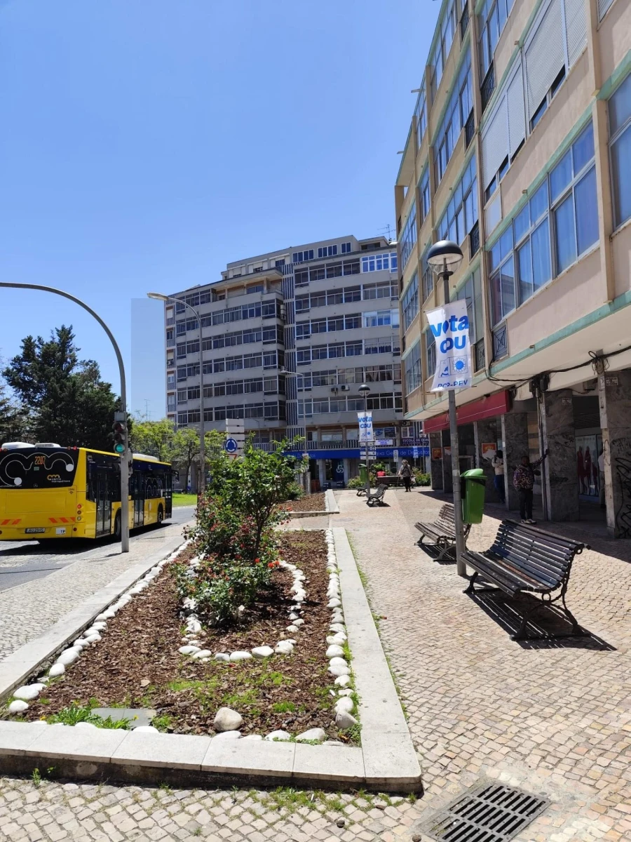 Apartamento T2 para Arrendamento em Odivelas Foto 13