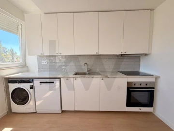 Apartamento T2 para Arrendamento em Barreiro e Lavradio