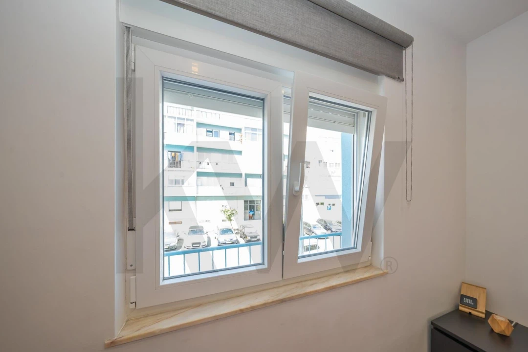 Apartamento T4 para Venda em Laranjeiro e Feijó Foto 14