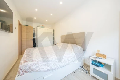 Apartamento T4 para Venda em Laranjeiro e Feijó