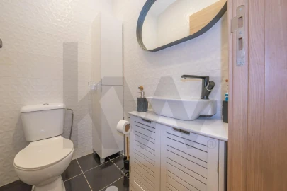 Apartamento T4 para Venda em Laranjeiro e Feijó