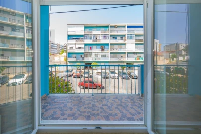 Apartamento T4 para Venda em Laranjeiro e Feijó