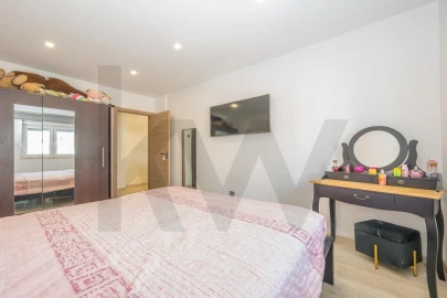 Apartamento T4 para Venda em Laranjeiro e Feijó