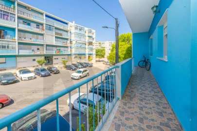 Apartamento T4 para Venda em Laranjeiro e Feijó