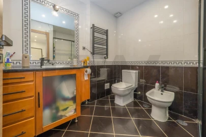 Apartamento T4 para Venda em Laranjeiro e Feijó