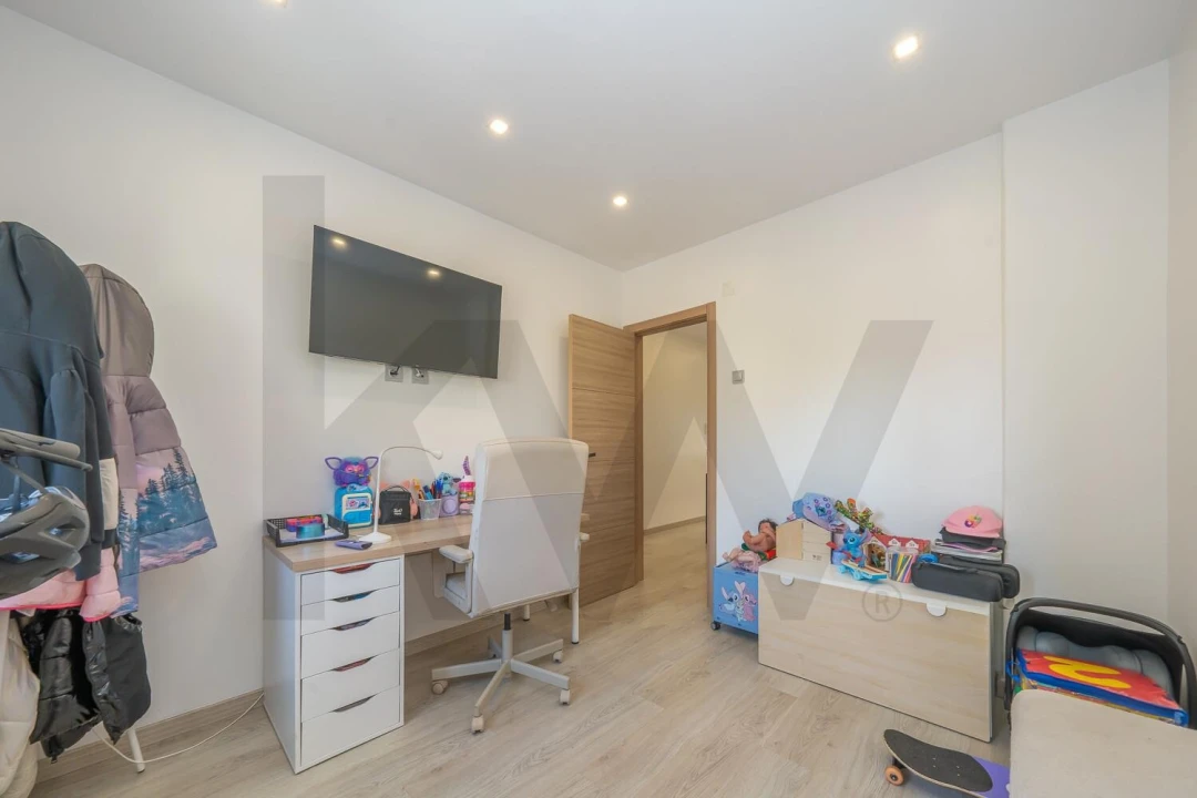 Apartamento T4 para Venda em Laranjeiro e Feijó Foto 6