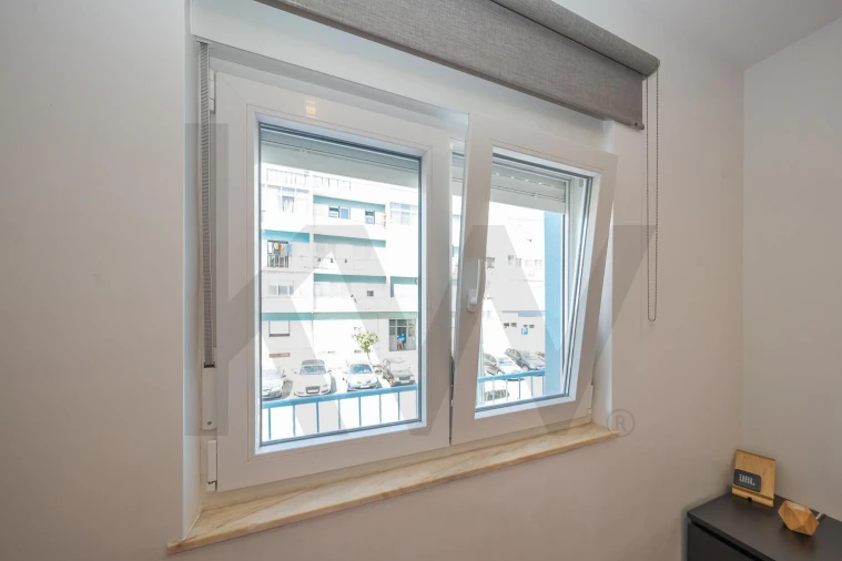 Apartamento T4 para Venda em Laranjeiro e Feijó Foto 14