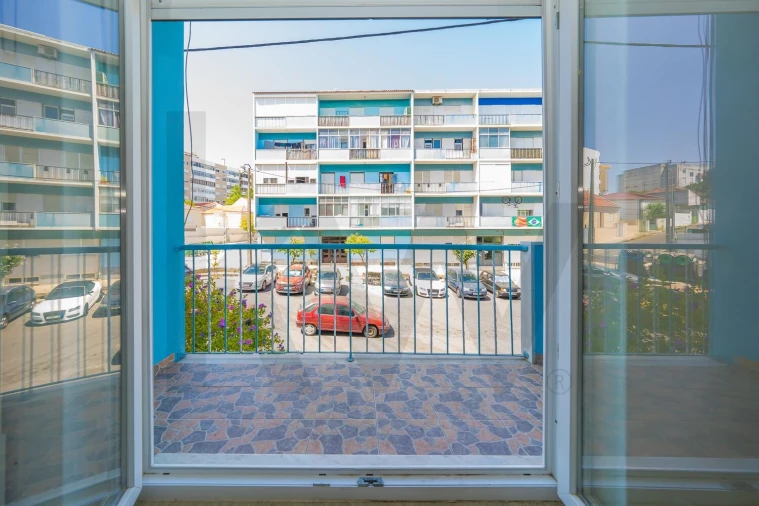 Apartamento T4 para Venda em Laranjeiro e Feijó Foto 17