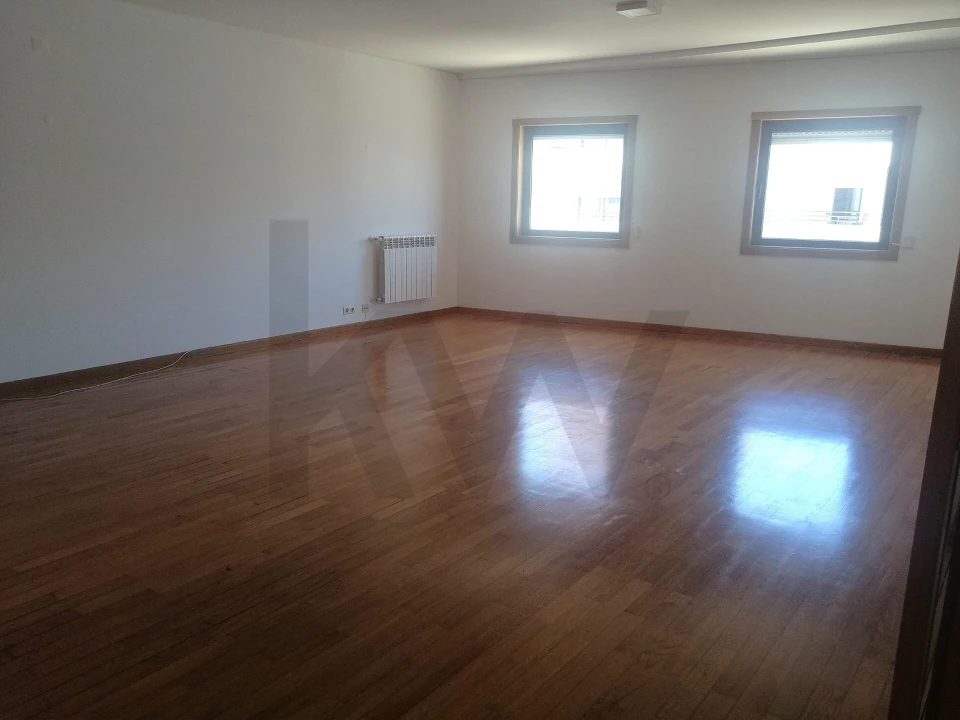 Apartamento T3 para Arrendamento em Parque das Nações Foto 1
