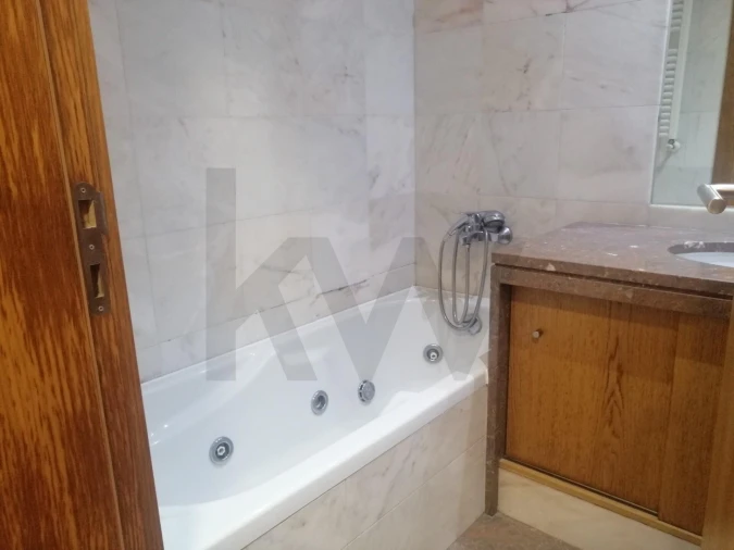 Apartamento T3 para Arrendamento em Parque das Nações Foto 16