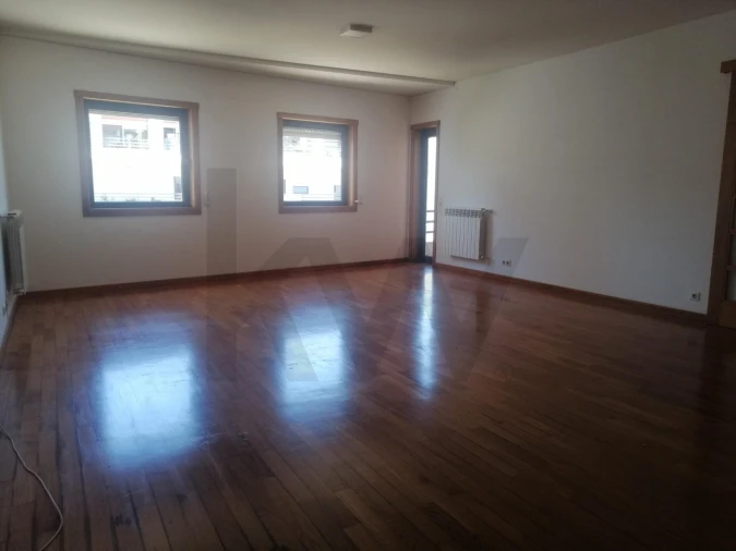 Apartamento T3 para Arrendamento em Parque das Nações Foto 7