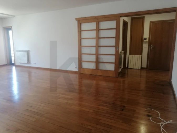 Apartamento T3 para Arrendamento em Parque das Nações Foto 6