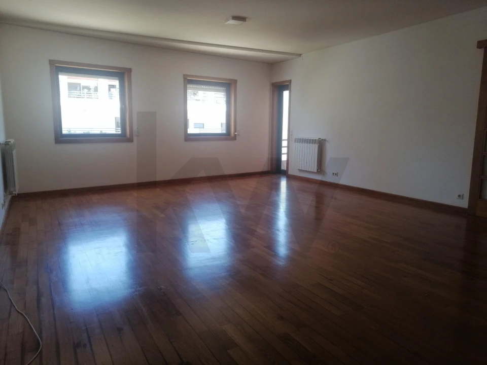 Apartamento T3 para Arrendamento em Parque das Nações Foto 7