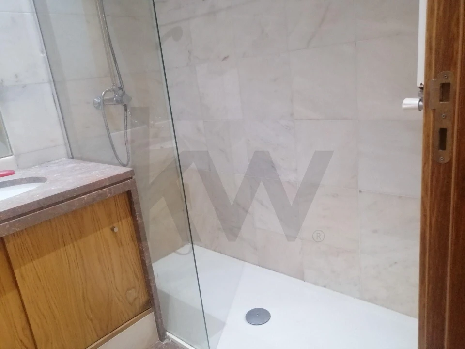Apartamento T3 para Arrendamento em Parque das Nações Foto 23