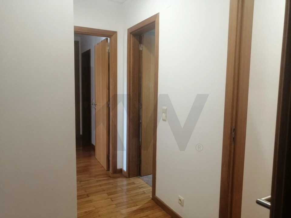 Apartamento T3 para Arrendamento em Parque das Nações Foto 17