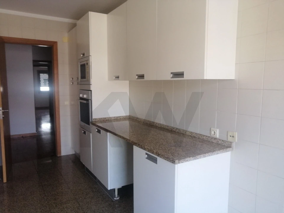 Apartamento T3 para Arrendamento em Parque das Nações Foto 8