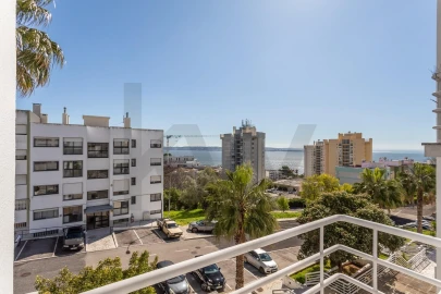 Apartamento T3 para Venda em Oeiras e São Julião da Barra, Paço de Arcos e Caxias