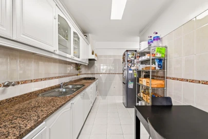 Apartamento T3 para Venda em São Domingos de Rana