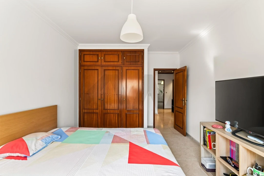 Apartamento T3 para Venda em São Domingos de Rana Foto 12