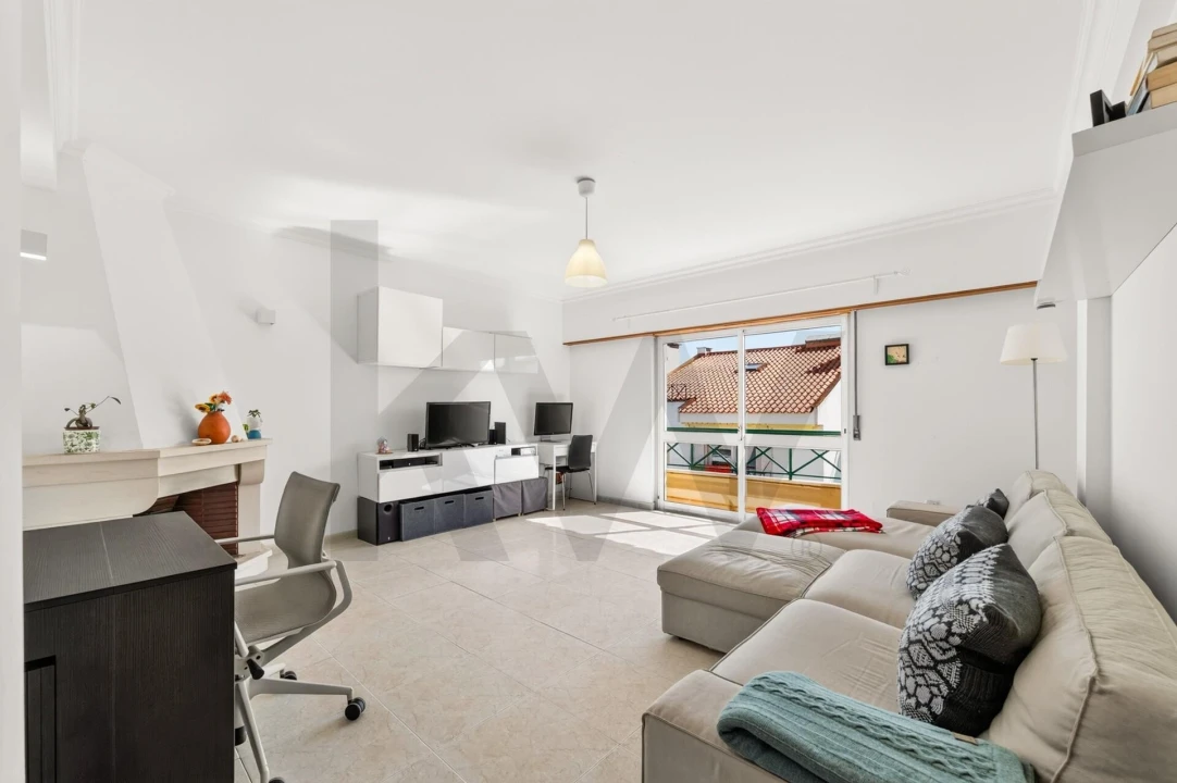 Apartamento T3 para Venda em São Domingos de Rana Foto 1