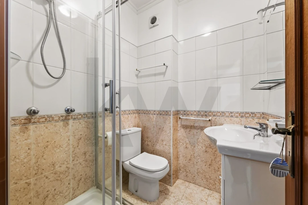 Apartamento T3 para Venda em São Domingos de Rana Foto 17