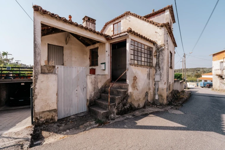 Moradia T3 para Venda em Tabua Foto 7