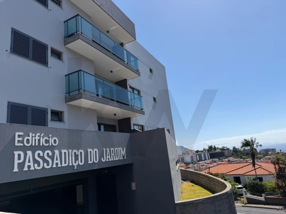 Apartamento T3 para Venda em São Martinho Foto 1