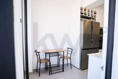 Apartamento T2 para Venda em Oeiras e São Julião da Barra, Paço de Arcos e Caxias
