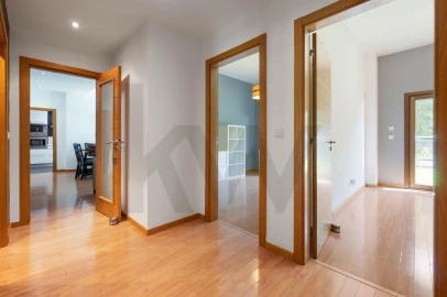Apartamento T3 para Arrendamento em Sacavém e Prior Velho