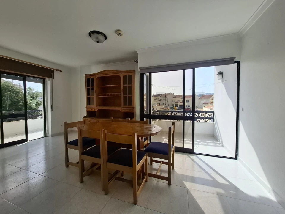 Apartamento T2 para Arrendamento em Ericeira Foto 5