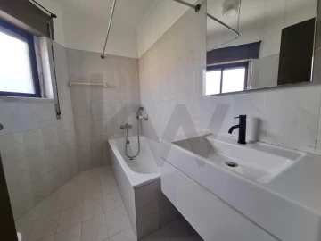 Apartamento T2 para Arrendamento em Ericeira