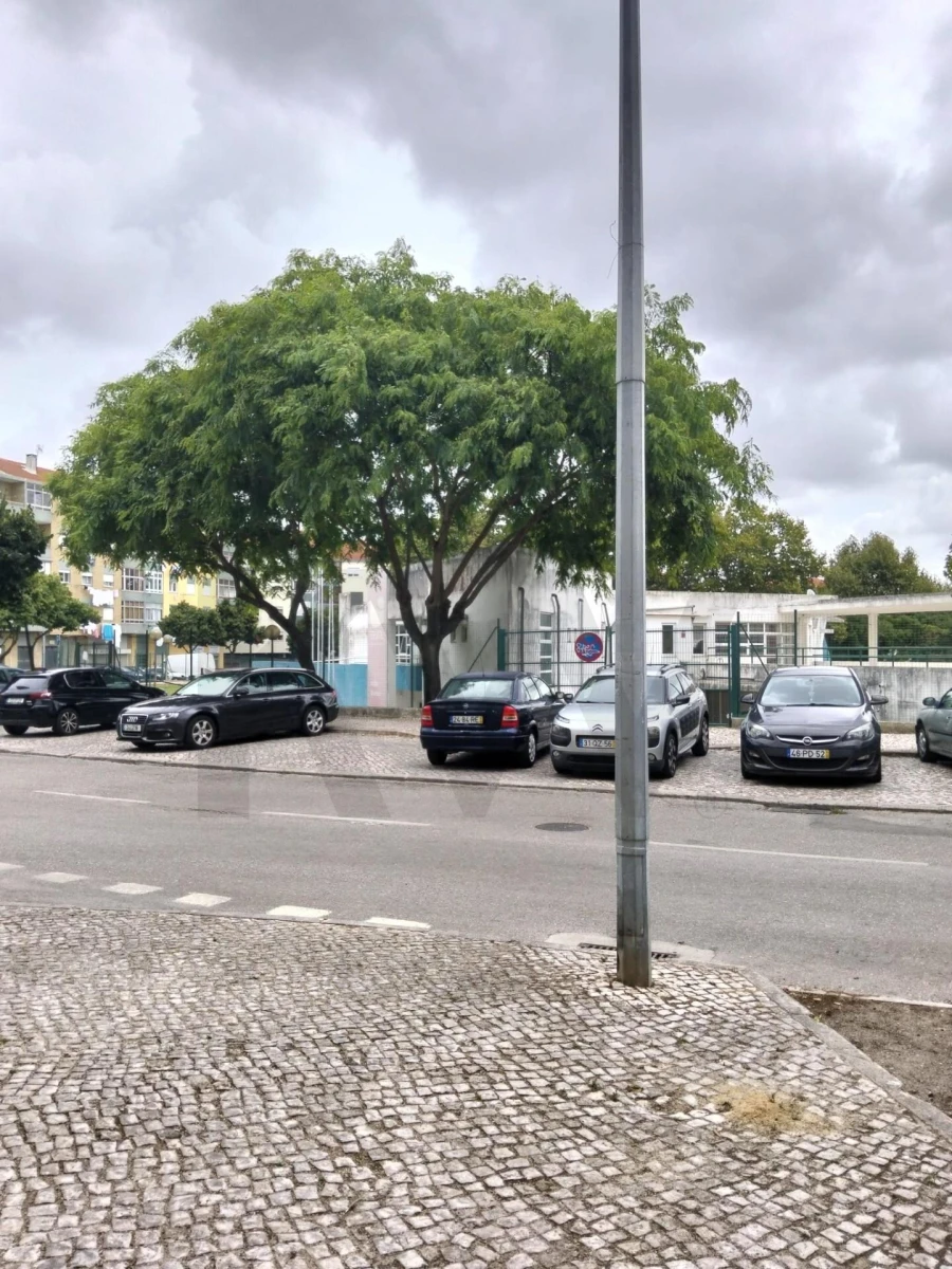 Apartamento T2 para Venda em Amora Foto 6