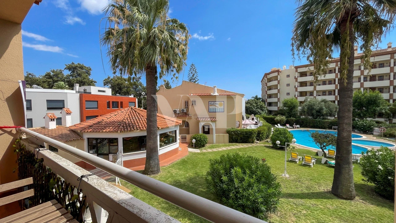 Apartamento T2 para Venda em Quarteira Foto 10
