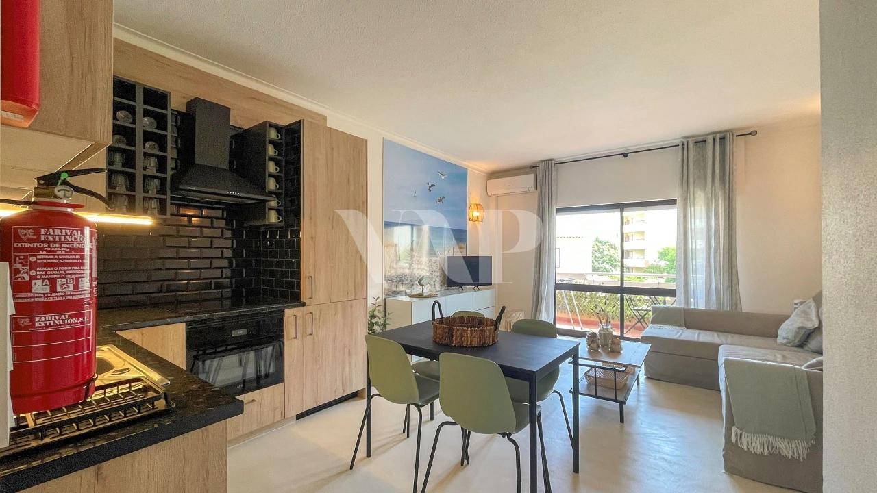 Apartamento T2 para Venda em Quarteira Foto 8