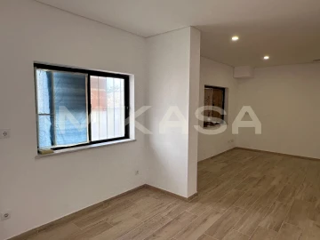 Armazém para Arrendamento em Lagos (São Sebastião e Santa Maria)
