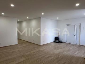 Armazém para Arrendamento em Lagos (São Sebastião e Santa Maria)