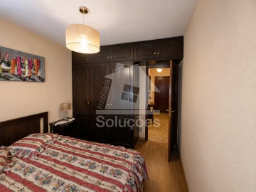 Apartamento T3 para Venda em Estômbar e Parchal