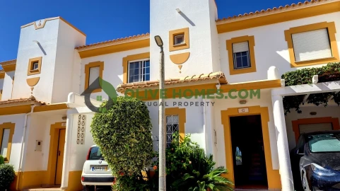 Moradia T3 para Venda em Albufeira e Olhos de Água