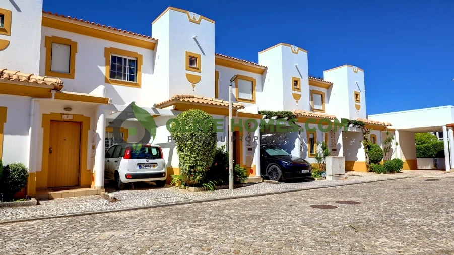 Moradia T3 para Venda em Albufeira e Olhos de Água Foto 14
