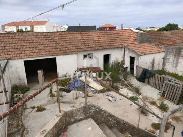 Moradia T2 para Venda em Atouguia da Baleia