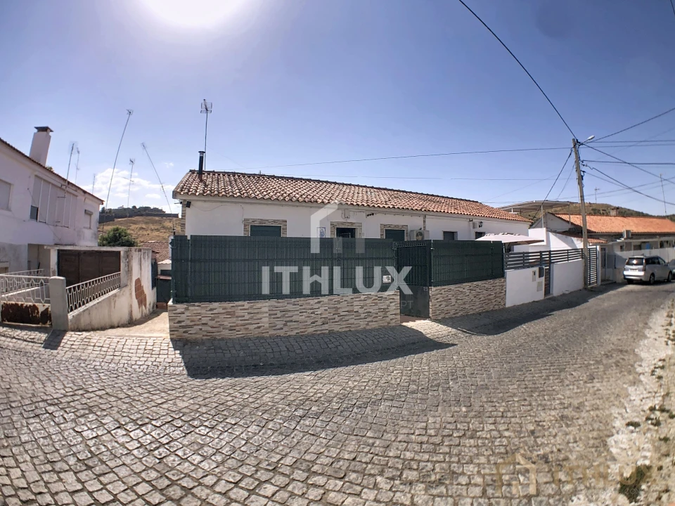 Moradia T2 para Venda em Caia, São Pedro e Alcáçova Foto 1