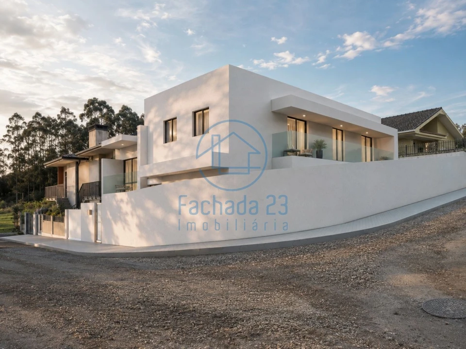 Moradia T4 para Venda em São Felix da Marinha Foto 4