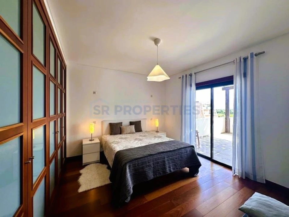 Apartamento T2 para Venda em Quarteira Foto 14