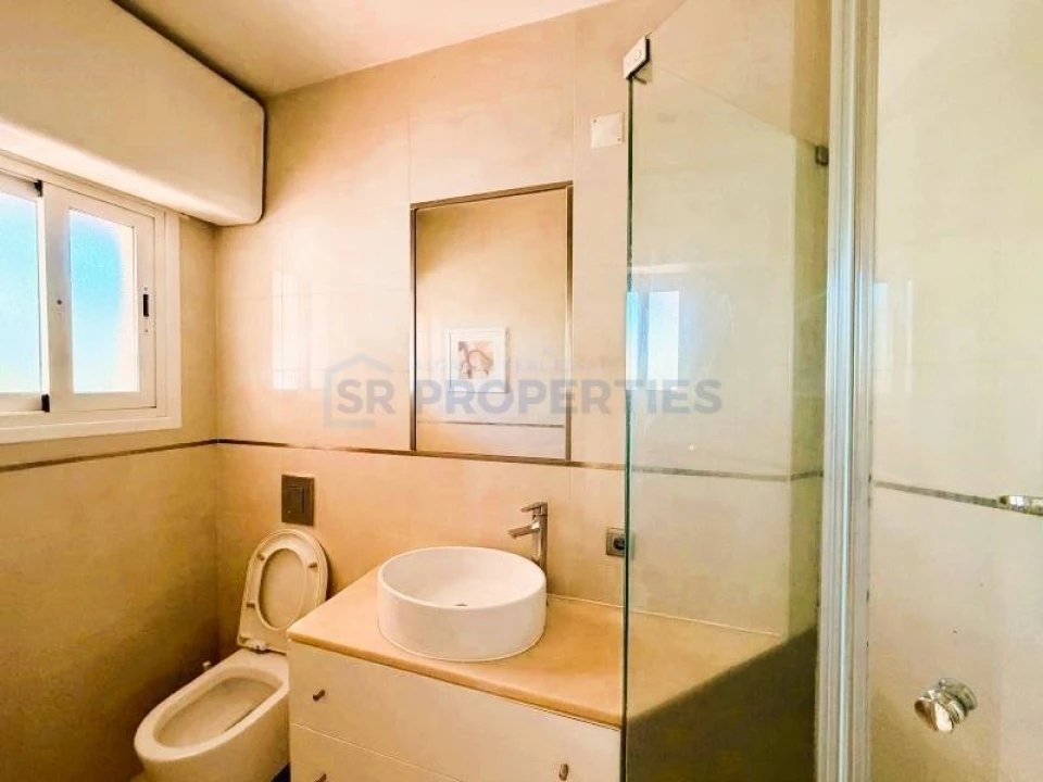 Apartamento T2 para Venda em Quarteira Foto 16